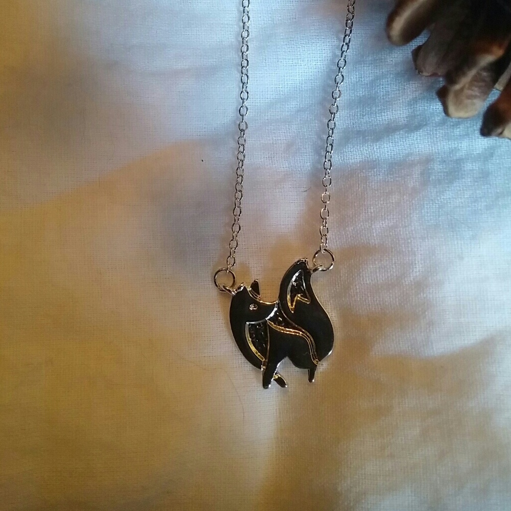 LAST CHANCE Prancing Fox Necklace - Picture 6 of 6